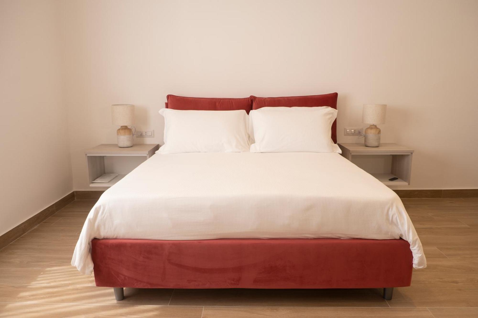 Monumental Luxury Rooms Caserta Exterior photo
