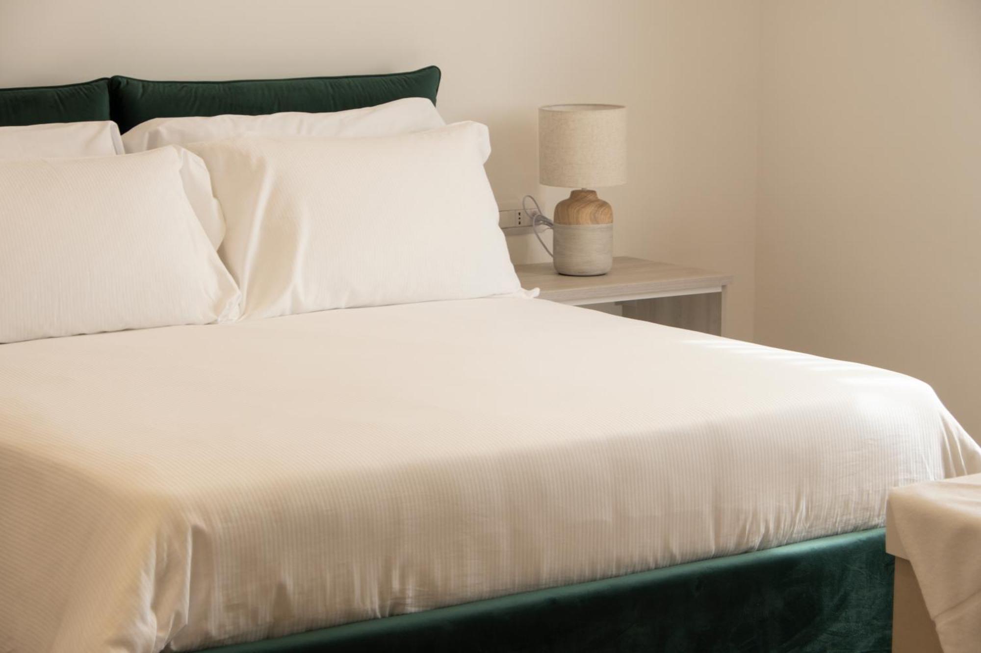 Monumental Luxury Rooms Caserta Exterior photo
