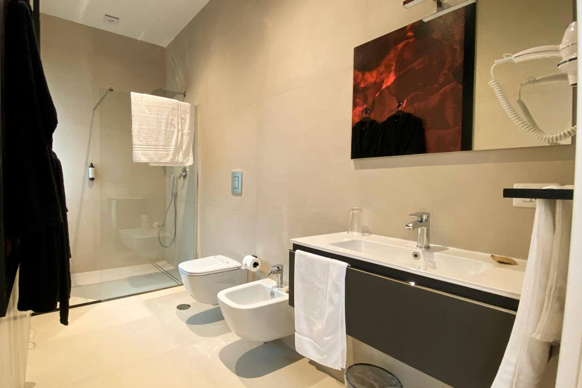 Monumental Luxury Rooms Caserta Exterior photo