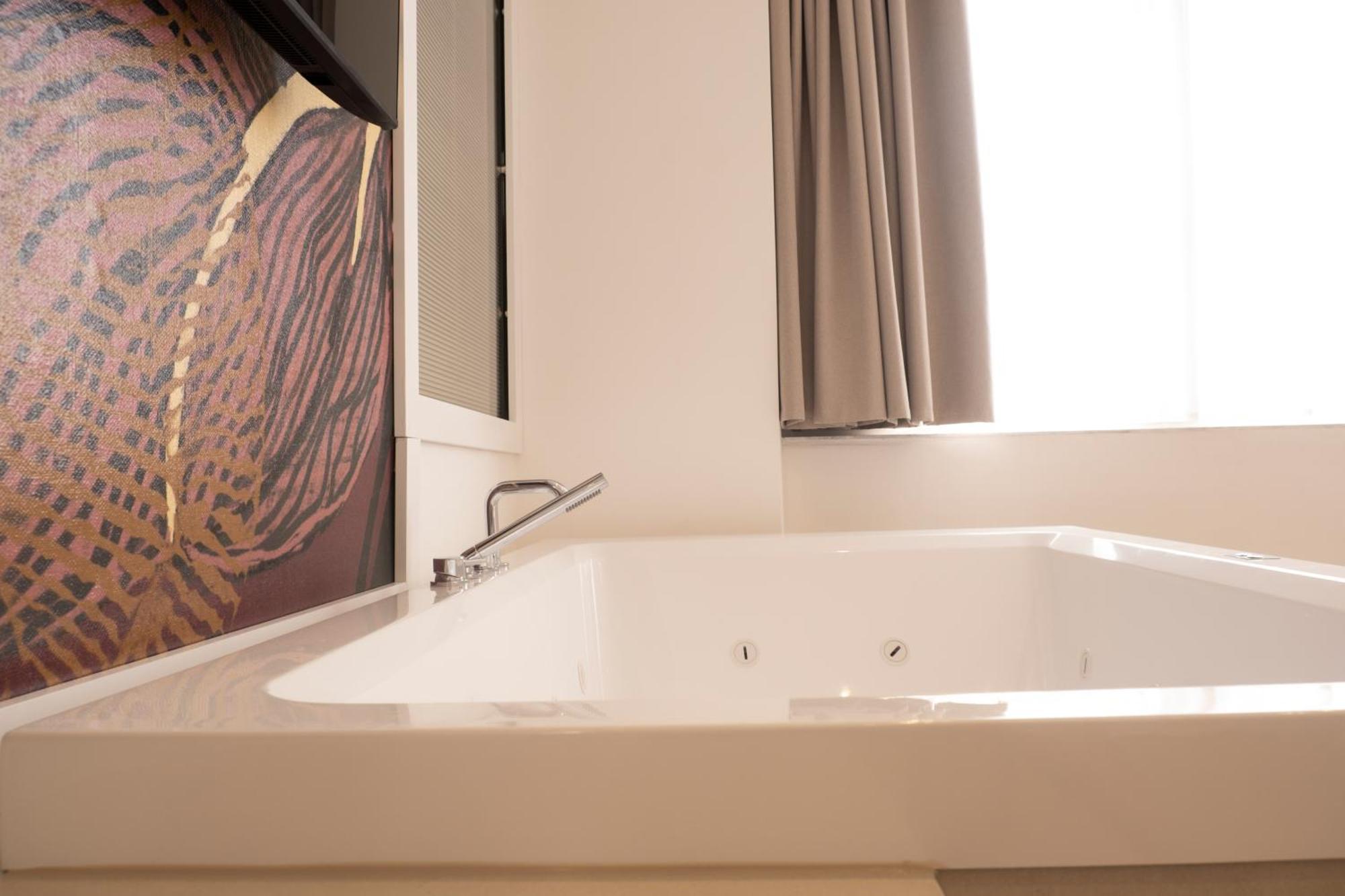 Monumental Luxury Rooms Caserta Exterior photo