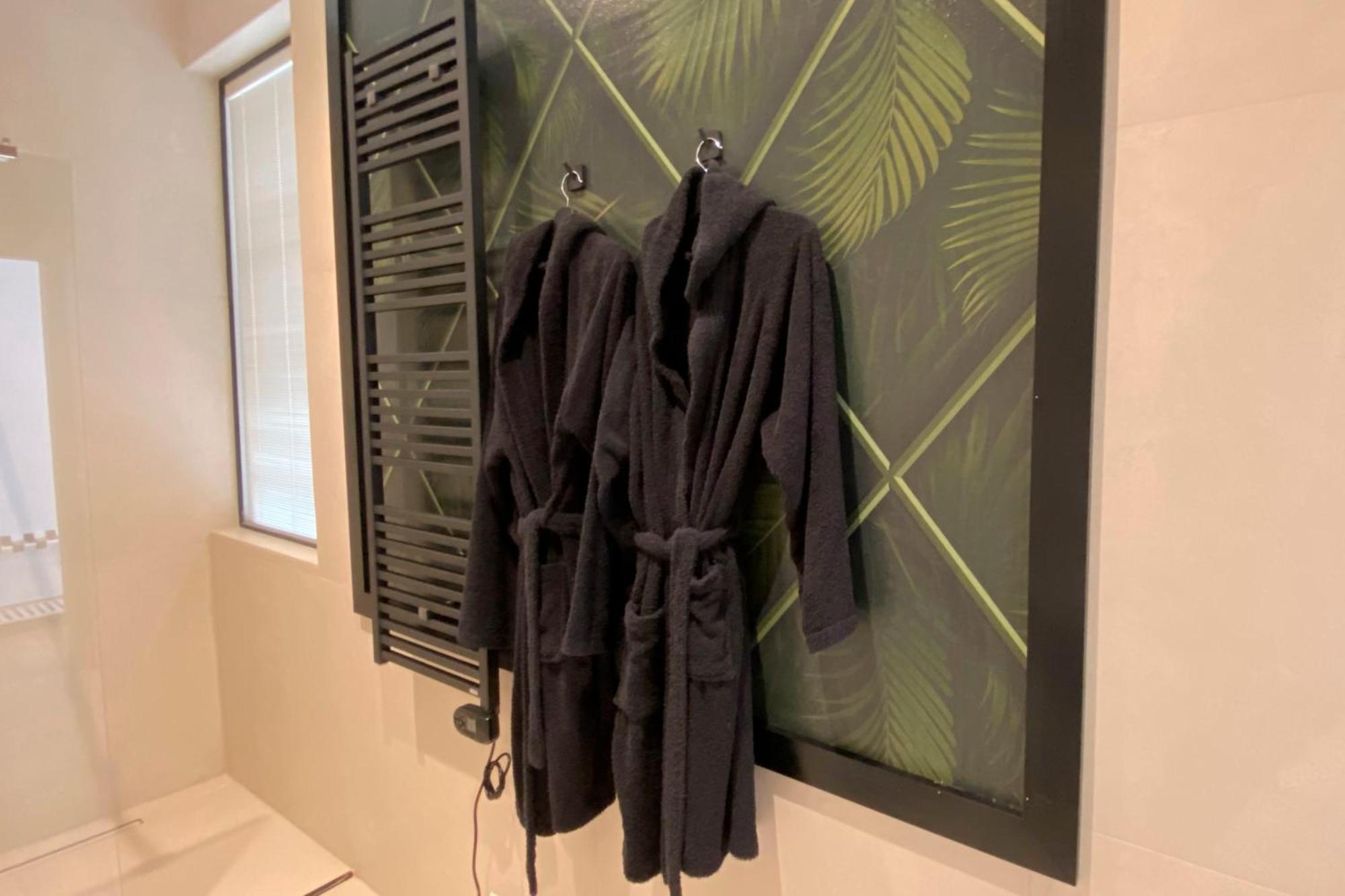 Monumental Luxury Rooms Caserta Exterior photo